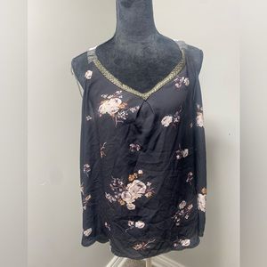Size 2x blouse like top